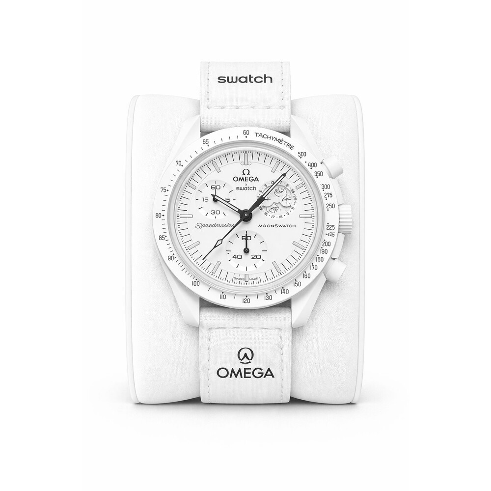 Swatch x Omega Bioceramic MoonSwatch Mission to the Moonphase Snoopy watch.